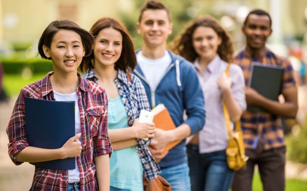 شرایط سنی برای تحصیل در ایتالیا