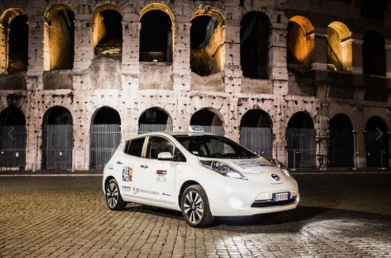 تاکسی در اختیار ساعتی در ایتالیا چقدر است؟